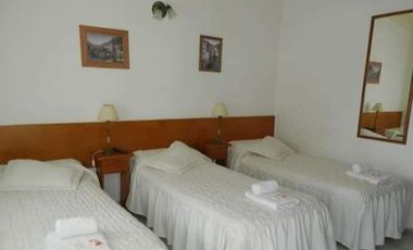 Edificio Comercial en venta - 8 Dormitorios 7 Baños - Cochera - 1720Mts2 - San Miguel del Monte