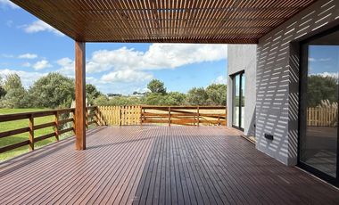 Casa a estrenar en Costa Esmeralda