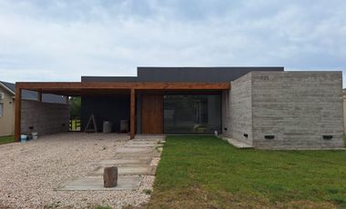 Casa a estrenar en Costa Esmeralda