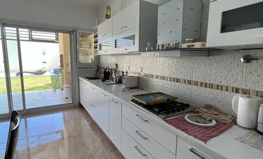 Imperdible casa en Barrio Los Ceibos