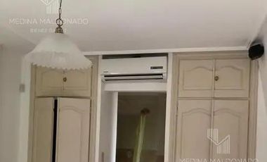 Alquiler Casa de 4 Ambientes con Pileta - Club de Campo Abril