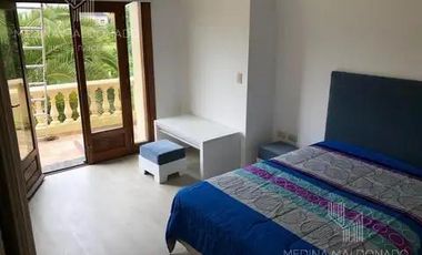 Alquiler Casa de 4 Ambientes con Pileta - Club de Campo Abril