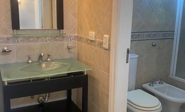 Casa en venta - 5 Dormitorios 4 Baños - Pinamar