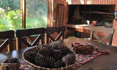 Casa en venta - 5 Dormitorios 4 Baños - Pinamar