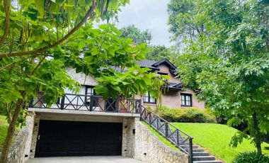 Casa en venta - 5 Dormitorios 4 Baños - Pinamar