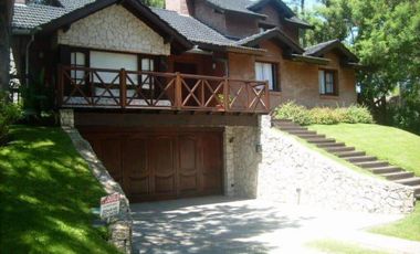 Casa en venta - 5 Dormitorios 4 Baños - Pinamar