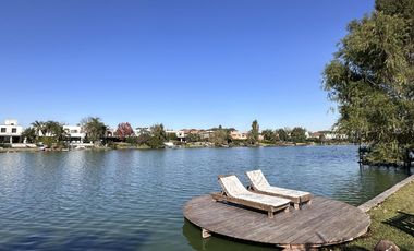 Casa en Venta en Santa Barbara a la Laguna
