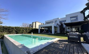 Casa en Venta en Santa Barbara a la Laguna