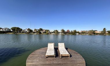 Casa en Venta en Santa Barbara a la Laguna