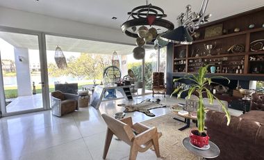 Casa en Venta en Santa Barbara a la Laguna