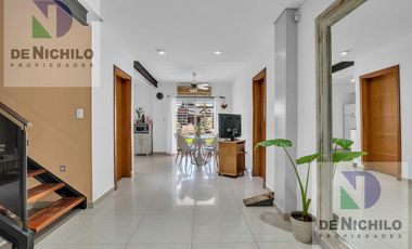 Moderna Casa en  Florencio Varela