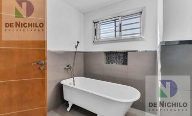 Moderna Casa en  Florencio Varela