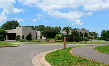 Terreno en venta - 877Mts2 - Haras de Santa María, Escobar