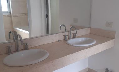 Pent House en venta - 3 dorm 2 baños doble cochera Centro de Escobar!