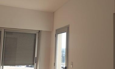 Pent House en venta - 3 dorm 2 baños doble cochera Centro de Escobar!