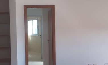 Pent House en venta - 3 dorm 2 baños doble cochera Centro de Escobar!