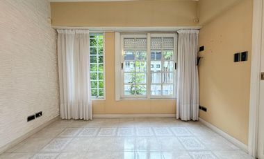 Casa en Alquiler - 4 ambientes - Zona Divino Rostro