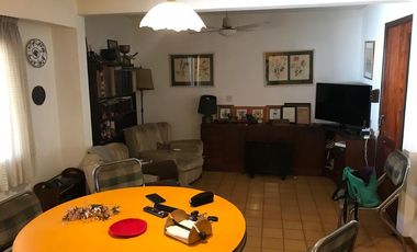 Chalet a 3 cuadras de la estacion con 3 dormitorios!