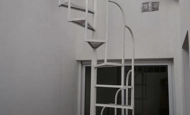 PH en venta - 2 Dormitorios 1 Baño - Lanús