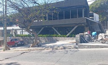 Renta Local Comercial, 155m2, Planta Baja, La Peña, Valle de Bravo