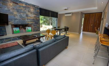 Casa en venta/alquiler Temporada Enero/Febrero 2026 3 dor  Barrio Golf  Costa Esmeralda