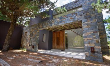 Casa en venta/alquiler Temporada Enero/Febrero 2026 3 dor  Barrio Golf  Costa Esmeralda