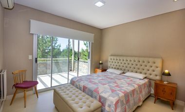 Casa en venta/alquiler Temporada Enero/Febrero 2026 3 dor  Barrio Golf  Costa Esmeralda