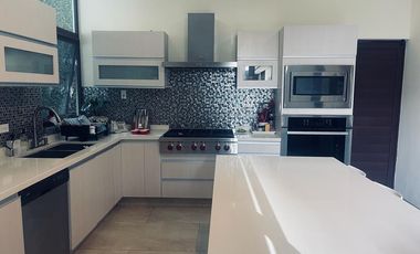 Casa en venta en Mérida, Privada Bosques de Altabrisa ( una sola planta)