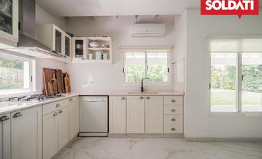 Venta casa en la lomada, apta credito