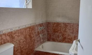 Casa en venta - 3 Dormitorios 2 Baños - Necochea