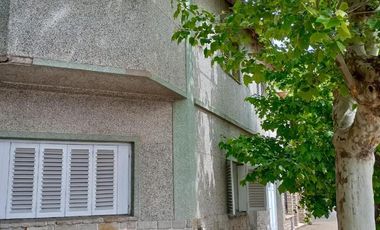 Casa en venta - 3 Dormitorios 2 Baños - Necochea