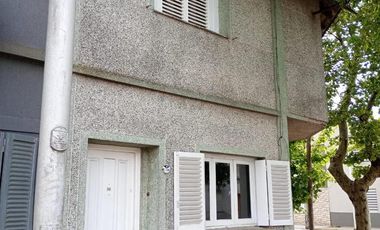 Casa en venta - 3 Dormitorios 2 Baños - Necochea