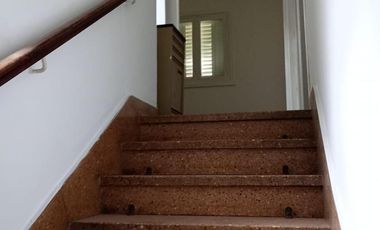 Casa en venta - 3 Dormitorios 2 Baños - Necochea