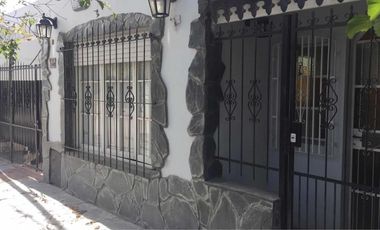 Casa en venta - 3 Dormitorios 2 Baños - Cocheras - 128Mts2 - Necochea