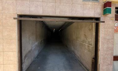 Cochera cubierta c/baulera