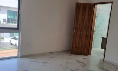 PRECIOSA CASA EN RENTA ZONA SUR DE LA CIUDAD EN FRACCIONAMIENTO LA RIOJA