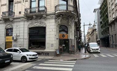 Venta local dos plantas Rosario, Centro