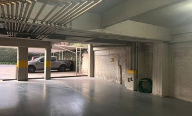 Venta cochera cubierta en Haedo Norte, a metros de la Estación