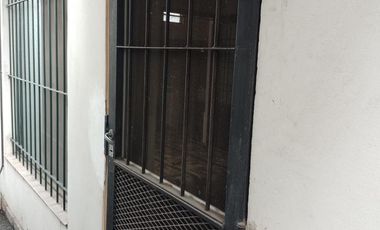 Casa en venta - 2 Dormitorios 1 Baño - 250Mts2 - Villa Ballester, General San Martín