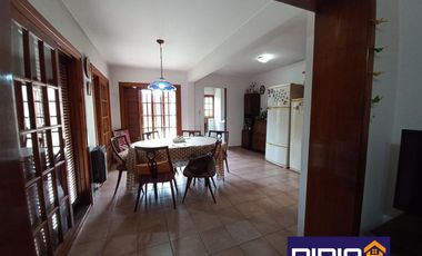 Casa venta Burzaco 4 ambientes