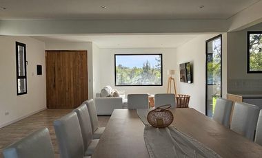 Casa en venta - 4 Dormitorios 5 Baños - Cochera - 1.077Mts2 - Costa Esmeralda, Pinamar