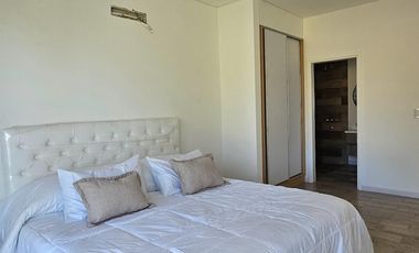 Casa en venta - 4 Dormitorios 5 Baños - Cochera - 1.077Mts2 - Costa Esmeralda, Pinamar