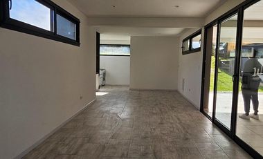 Casa en venta - 4 Dormitorios 5 Baños - Cochera - 1.077Mts2 - Costa Esmeralda, Pinamar