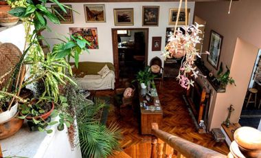 CASA EN VENTA 5 AMBIENTES CON PILETA PERMUTA VICENTE LOPEZ