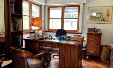 CASA EN VENTA 5 AMBIENTES CON PILETA PERMUTA VICENTE LOPEZ