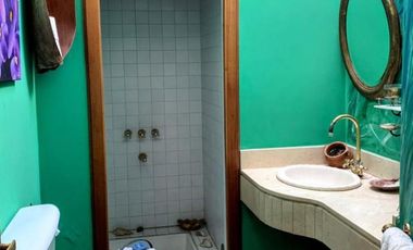 CASA EN VENTA 5 AMBIENTES CON PILETA PERMUTA VICENTE LOPEZ