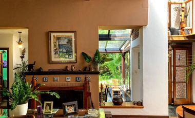 CASA EN VENTA 5 AMBIENTES CON PILETA PERMUTA VICENTE LOPEZ