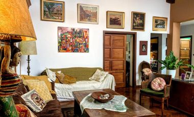 CASA EN VENTA 5 AMBIENTES CON PILETA PERMUTA VICENTE LOPEZ