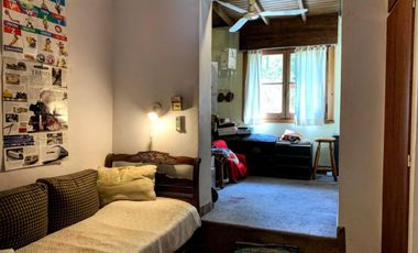 CASA EN VENTA 5 AMBIENTES CON PILETA PERMUTA VICENTE LOPEZ