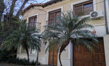 Casa en la zona mas linda de  BECCAR, cerca estac y avda libertador